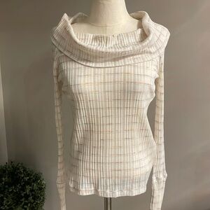 WE THE FREE cowlneck thin knit top. Long fitted sleeves, illusion lines, size L